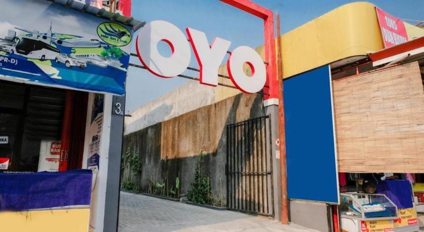 Capital O 1475 Oemah Jawa Family Residence Jember Ngoại thất bức ảnh