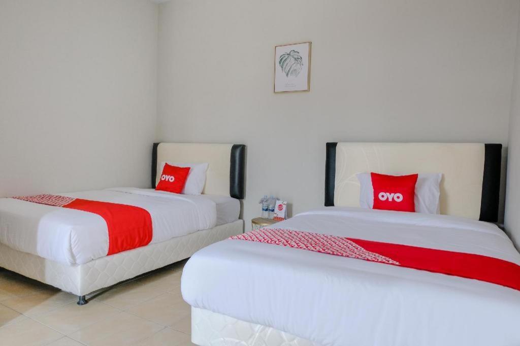 Capital O 1475 Oemah Jawa Family Residence Jember Ngoại thất bức ảnh