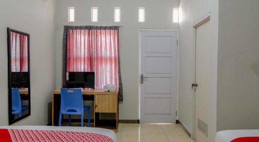 Capital O 1475 Oemah Jawa Family Residence Jember Ngoại thất bức ảnh